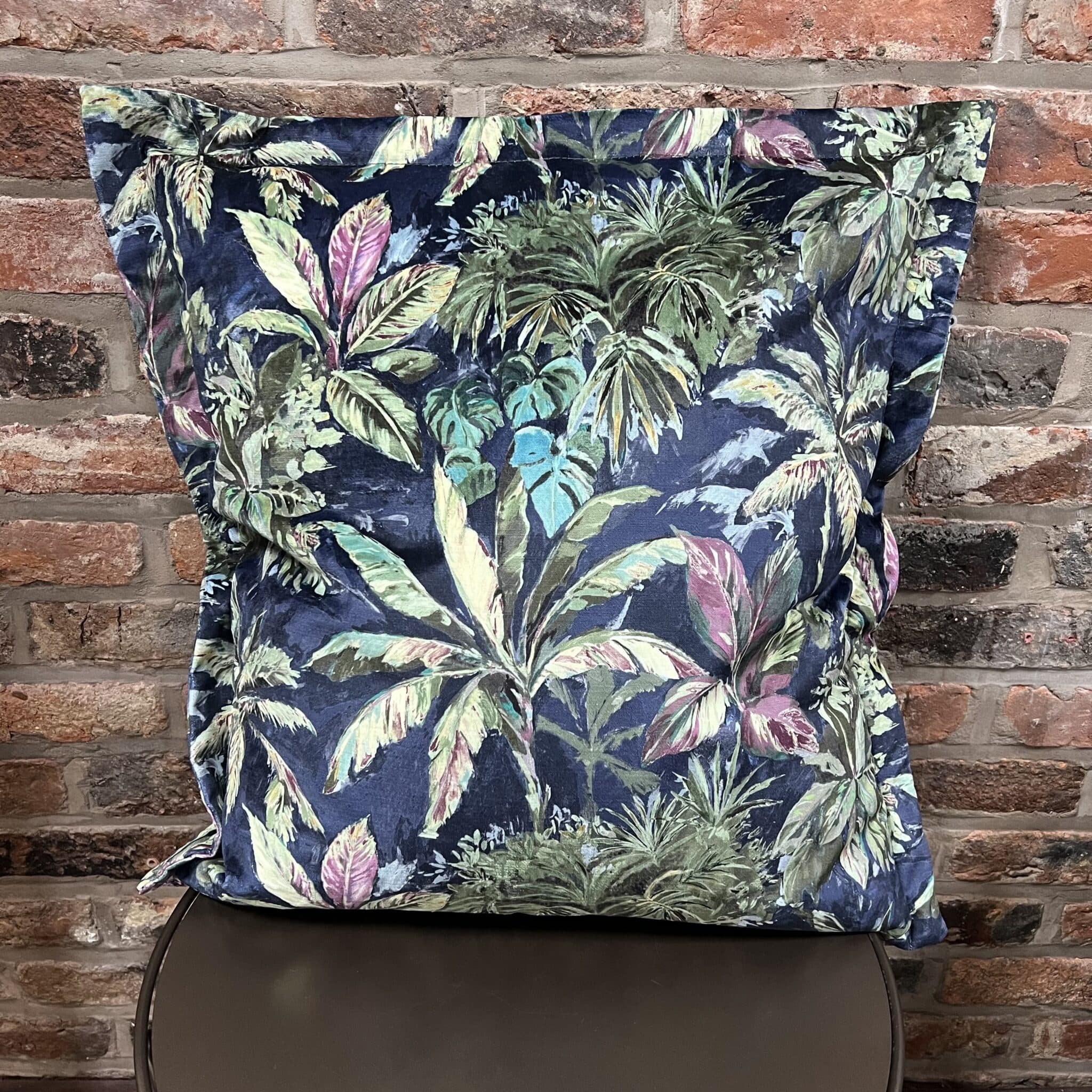 Alexander & James Cushion – Square Palm Paradise